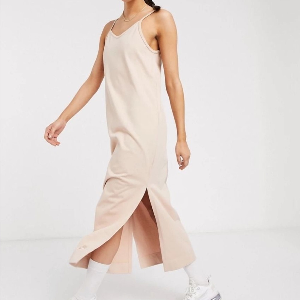 ☀️ NIKE Women’s Nude Minimalist Athleisure Streetwear Jersey Maxi Dress ☀️
